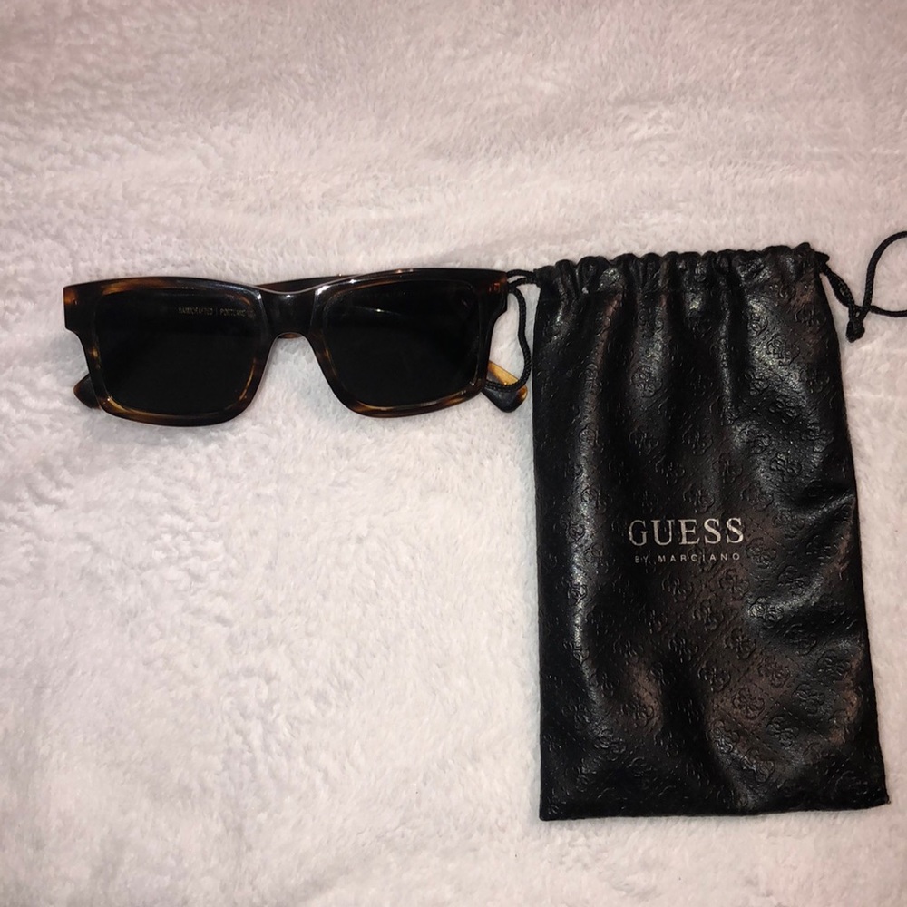 Guess by Marciano sunglasses